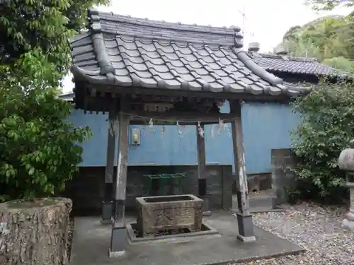 津島神社の手水舎