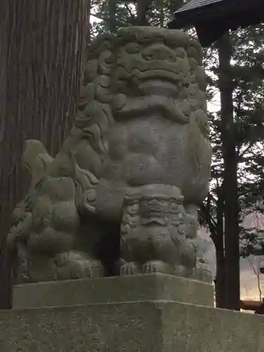 山家神社の狛犬
