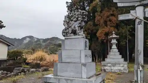 小村神社の狛犬