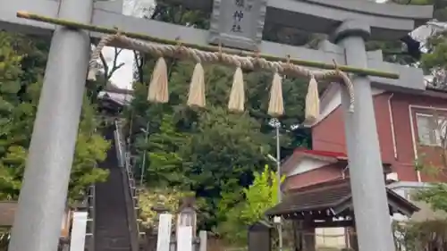 白旗神社の鳥居