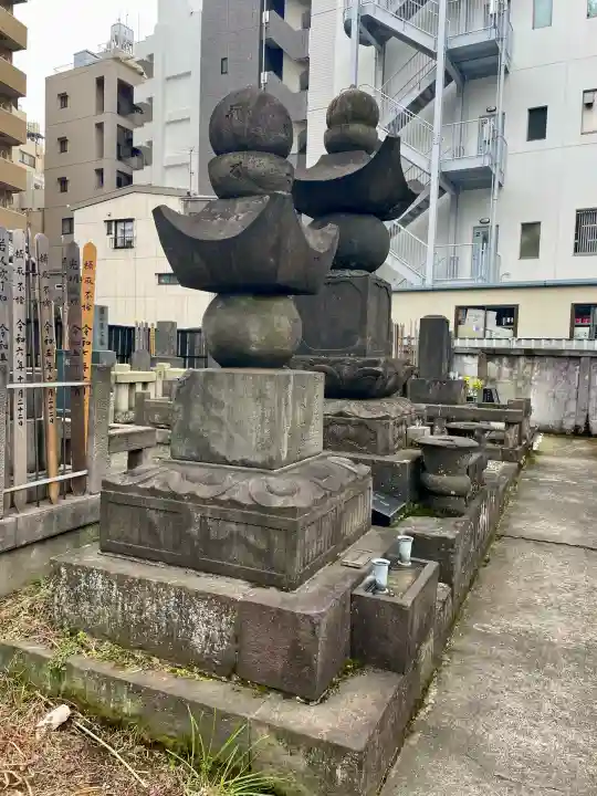 西応寺の{uncategorized: "未分類", other: "その他", undefined: "問題あり", building: "その他建物", grave: "お墓", sacred_gate: "鳥居", guardian: "狛犬", statue: "像", buddha: "仏像", history: "歴史", nature: "自然", garden: "庭園", animal: "動物", pagoda: "塔", temizu: "手水舎", mountain_gate: "山門・神門", sanctuary: "本殿・本堂", subordinate: "末社・摂社", art: "芸術", scenery: "景色", jizo: "地蔵", ema: "絵馬", goshuin: "御朱印", omikuji: "おみくじ", items: "授与品その他", amulet: "お守り", goshuincho: "御朱印帳", eats: "食事", festival: "お祭り", votive_dance: "神楽", shichigosan: "七五三参", wedding: "結婚式", experience: "体験その他", initially: "初詣", around: "周辺", anti_infection: "感染症対策"}