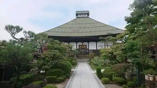 梅翁院の本殿・本堂