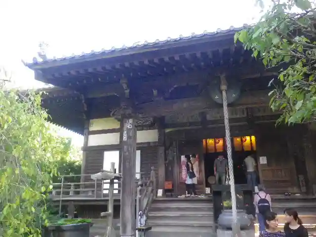 宝戒寺の本殿・本堂