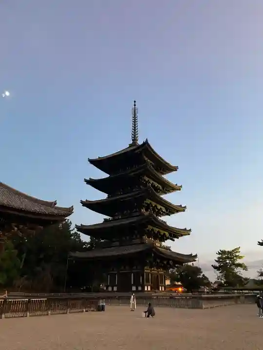 興福寺の{uncategorized: "未分類", other: "その他", undefined: "問題あり", building: "その他建物", grave: "お墓", sacred_gate: "鳥居", guardian: "狛犬", statue: "像", buddha: "仏像", history: "歴史", nature: "自然", garden: "庭園", animal: "動物", pagoda: "塔", temizu: "手水舎", mountain_gate: "山門・神門", sanctuary: "本殿・本堂", subordinate: "末社・摂社", art: "芸術", scenery: "景色", jizo: "地蔵", ema: "絵馬", goshuin: "御朱印", omikuji: "おみくじ", items: "授与品その他", amulet: "お守り", goshuincho: "御朱印帳", eats: "食事", festival: "お祭り", votive_dance: "神楽", shichigosan: "七五三参", wedding: "結婚式", experience: "体験その他", initially: "初詣", around: "周辺", anti_infection: "感染症対策"}