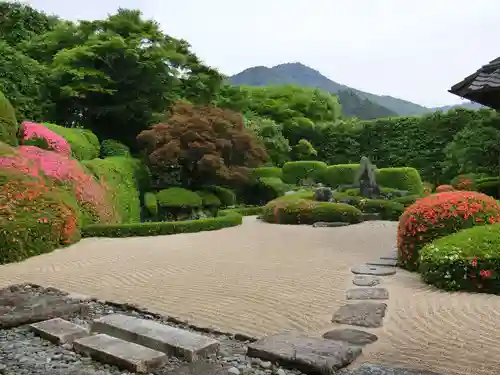 頼久寺の庭園