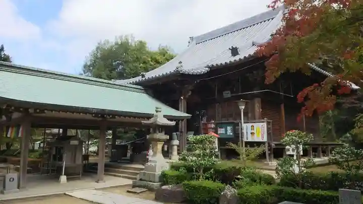 白峯寺の本殿・本堂
