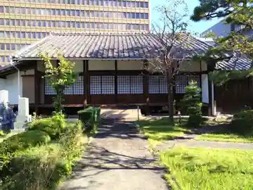 東泉寺の本殿・本堂