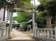 綾瀬稲荷神社の鳥居