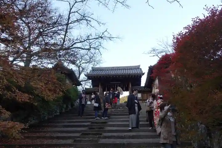 毘沙門堂門跡の山門・神門