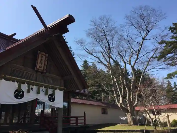 仁木神社の本殿・本堂