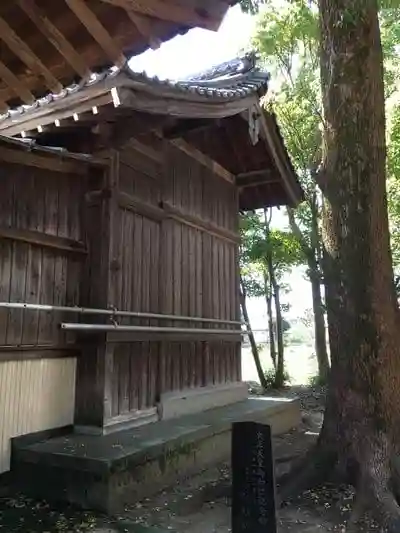 左内神社の本殿