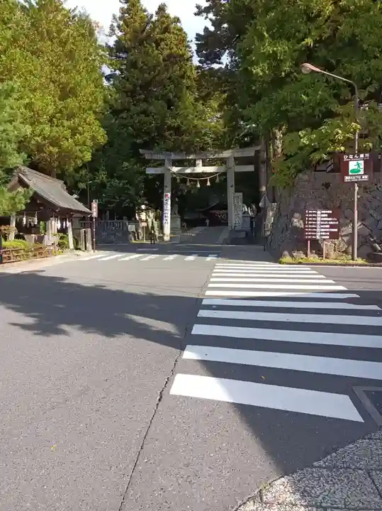 諏訪大社下社春宮(長野県)