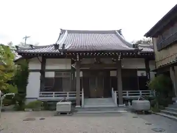 済生寺の本殿・本堂