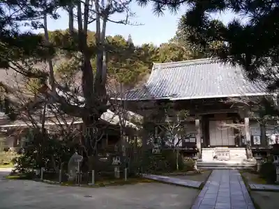 西明寺の本殿・本堂