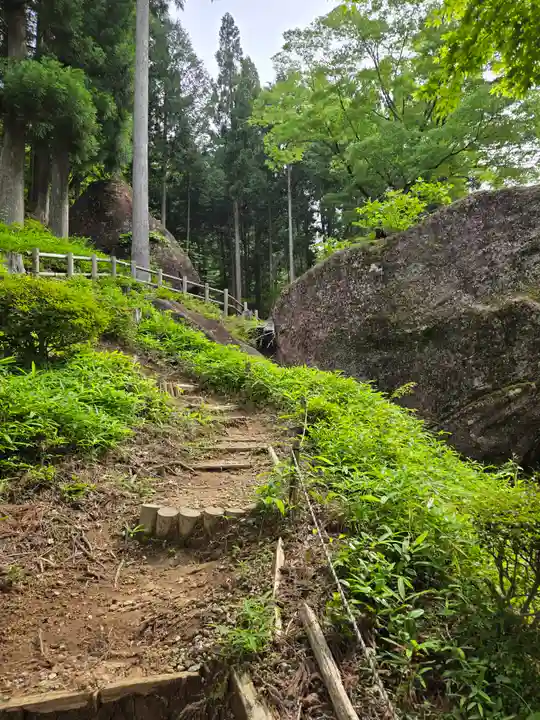 岩屋神社(妙見神社 祖師野八幡宮摂社)(岐阜県)