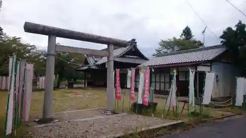 明徳稲荷神社の鳥居