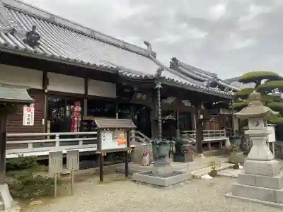 護国寺の{uncategorized: "未分類", other: "その他", undefined: "問題あり", building: "その他建物", grave: "お墓", sacred_gate: "鳥居", guardian: "狛犬", statue: "像", buddha: "仏像", history: "歴史", nature: "自然", garden: "庭園", animal: "動物", pagoda: "塔", temizu: "手水舎", mountain_gate: "山門・神門", sanctuary: "本殿・本堂", subordinate: "末社・摂社", art: "芸術", scenery: "景色", jizo: "地蔵", ema: "絵馬", goshuin: "御朱印", omikuji: "おみくじ", items: "授与品その他", amulet: "お守り", goshuincho: "御朱印帳", eats: "食事", festival: "お祭り", votive_dance: "神楽", shichigosan: "七五三参", wedding: "結婚式", experience: "体験その他", initially: "初詣", around: "周辺", anti_infection: "感染症対策"}