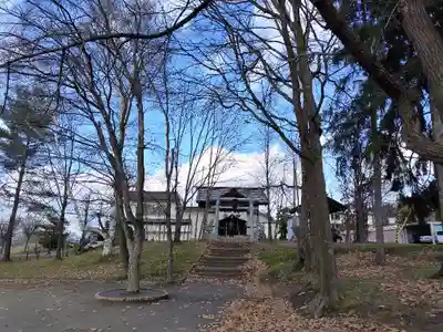 西御料地神社の周辺