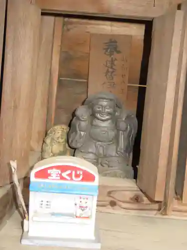 阿禮神社の像