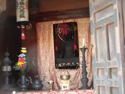 冷水寺の本殿・本堂