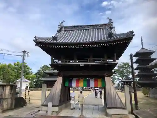 善通寺の山門