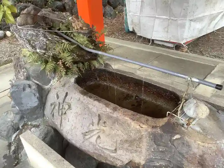 三光稲荷神社の手水舎