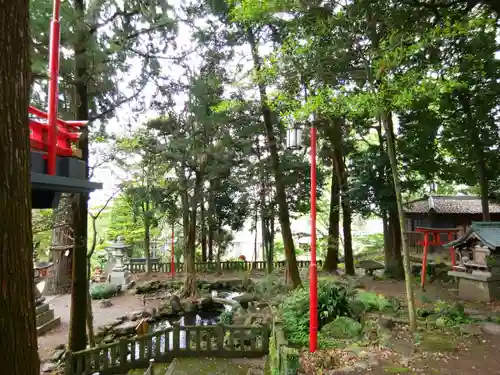 八幡朝見神社の庭園