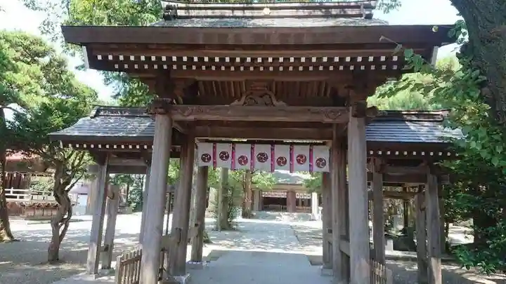 黒磯神社の山門・神門