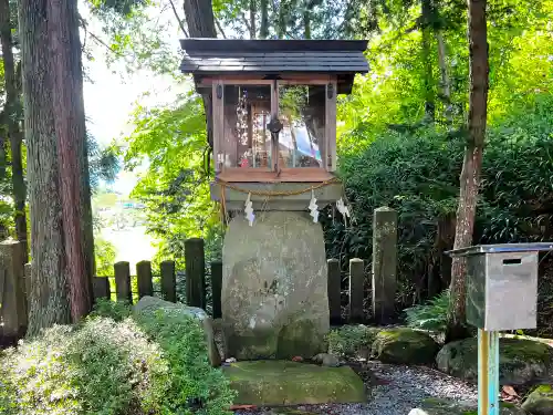 阿多由太神社の末社