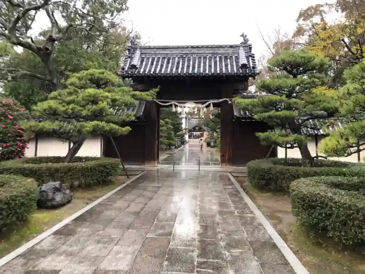 田村神社の山門・神門