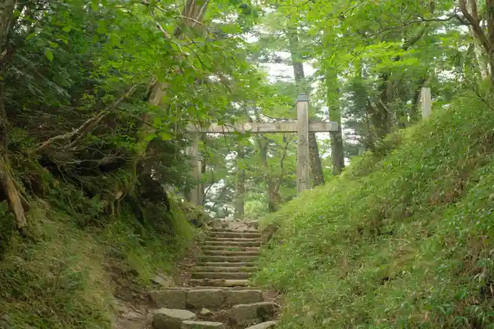 大峯山寺の山門・神門