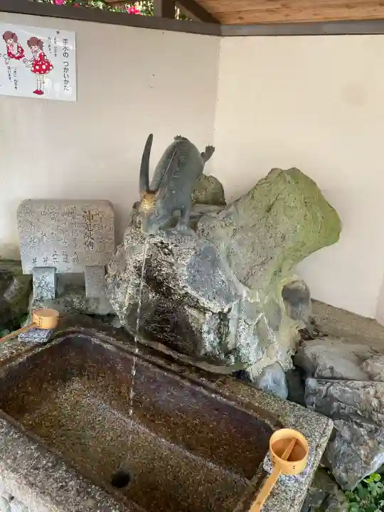 宇治神社の{uncategorized: "未分類", other: "その他", undefined: "問題あり", building: "その他建物", grave: "お墓", sacred_gate: "鳥居", guardian: "狛犬", statue: "像", buddha: "仏像", history: "歴史", nature: "自然", garden: "庭園", animal: "動物", pagoda: "塔", temizu: "手水舎", mountain_gate: "山門・神門", sanctuary: "本殿・本堂", subordinate: "末社・摂社", art: "芸術", scenery: "景色", jizo: "地蔵", ema: "絵馬", goshuin: "御朱印", omikuji: "おみくじ", items: "授与品その他", amulet: "お守り", goshuincho: "御朱印帳", eats: "食事", festival: "お祭り", votive_dance: "神楽", shichigosan: "七五三参", wedding: "結婚式", experience: "体験その他", initially: "初詣", around: "周辺", anti_infection: "感染症対策"}