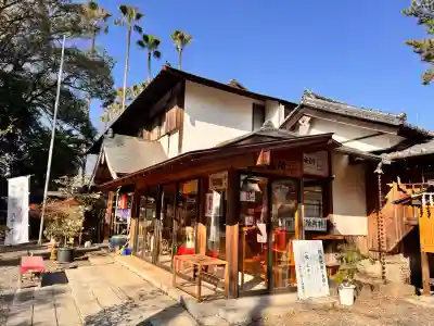 高知八幡宮の{uncategorized: "未分類", other: "その他", undefined: "問題あり", building: "その他建物", grave: "お墓", sacred_gate: "鳥居", guardian: "狛犬", statue: "像", buddha: "仏像", history: "歴史", nature: "自然", garden: "庭園", animal: "動物", pagoda: "塔", temizu: "手水舎", mountain_gate: "山門・神門", sanctuary: "本殿・本堂", subordinate: "末社・摂社", art: "芸術", scenery: "景色", jizo: "地蔵", ema: "絵馬", goshuin: "御朱印", omikuji: "おみくじ", items: "授与品その他", amulet: "お守り", goshuincho: "御朱印帳", eats: "食事", festival: "お祭り", votive_dance: "神楽", shichigosan: "七五三参", wedding: "結婚式", experience: "体験その他", initially: "初詣", around: "周辺", anti_infection: "感染症対策"}