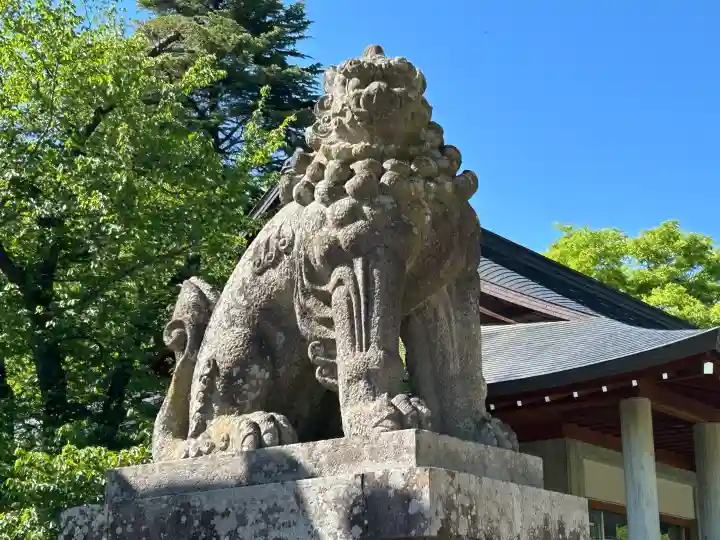 長野縣護國神社の{uncategorized: "未分類", other: "その他", undefined: "問題あり", building: "その他建物", grave: "お墓", sacred_gate: "鳥居", guardian: "狛犬", statue: "像", buddha: "仏像", history: "歴史", nature: "自然", garden: "庭園", animal: "動物", pagoda: "塔", temizu: "手水舎", mountain_gate: "山門・神門", sanctuary: "本殿・本堂", subordinate: "末社・摂社", art: "芸術", scenery: "景色", jizo: "地蔵", ema: "絵馬", goshuin: "御朱印", omikuji: "おみくじ", items: "授与品その他", amulet: "お守り", goshuincho: "御朱印帳", eats: "食事", festival: "お祭り", votive_dance: "神楽", shichigosan: "七五三参", wedding: "結婚式", experience: "体験その他", initially: "初詣", around: "周辺", anti_infection: "感染症対策"}