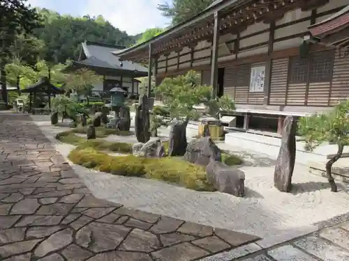 長安寺の庭園