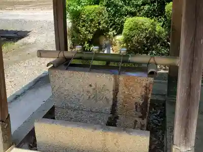 阿陀岡神社の手水舎