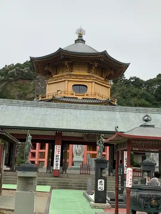 満願寺の本殿・本堂