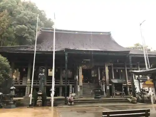 青岸渡寺の本殿・本堂