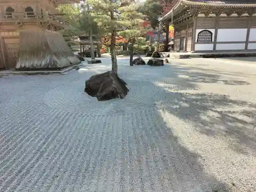 佛通寺の庭園