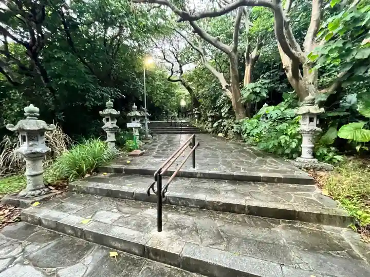 冨崎観音堂の{uncategorized: "未分類", other: "その他", undefined: "問題あり", building: "その他建物", grave: "お墓", sacred_gate: "鳥居", guardian: "狛犬", statue: "像", buddha: "仏像", history: "歴史", nature: "自然", garden: "庭園", animal: "動物", pagoda: "塔", temizu: "手水舎", mountain_gate: "山門・神門", sanctuary: "本殿・本堂", subordinate: "末社・摂社", art: "芸術", scenery: "景色", jizo: "地蔵", ema: "絵馬", goshuin: "御朱印", omikuji: "おみくじ", items: "授与品その他", amulet: "お守り", goshuincho: "御朱印帳", eats: "食事", festival: "お祭り", votive_dance: "神楽", shichigosan: "七五三参", wedding: "結婚式", experience: "体験その他", initially: "初詣", around: "周辺", anti_infection: "感染症対策"}