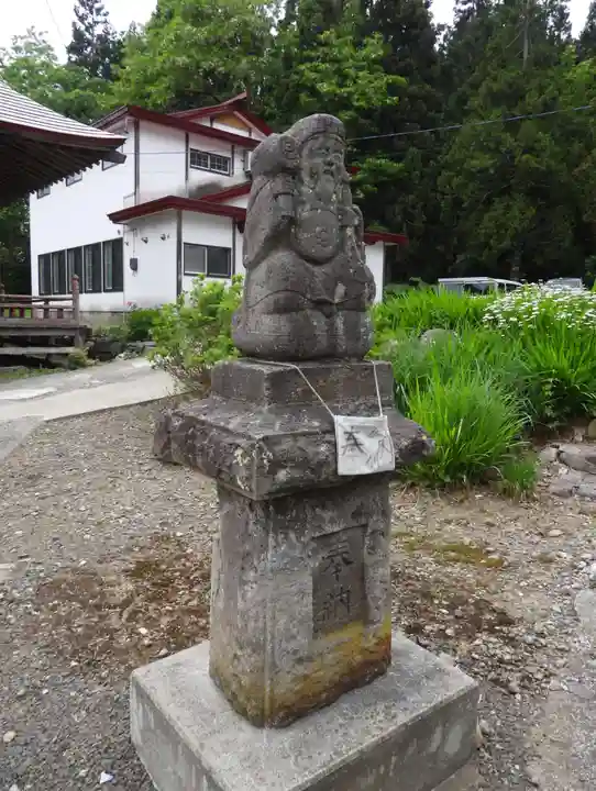 奥富士出雲神社の像