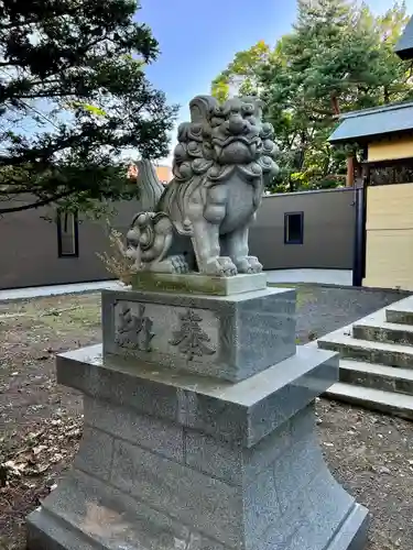 月寒神社の狛犬