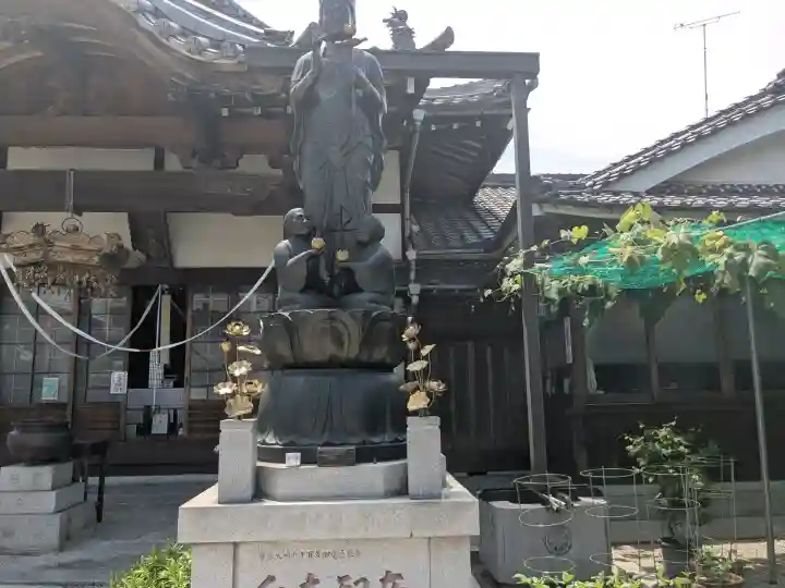 総持寺の{uncategorized: "未分類", other: "その他", undefined: "問題あり", building: "その他建物", grave: "お墓", sacred_gate: "鳥居", guardian: "狛犬", statue: "像", buddha: "仏像", history: "歴史", nature: "自然", garden: "庭園", animal: "動物", pagoda: "塔", temizu: "手水舎", mountain_gate: "山門・神門", sanctuary: "本殿・本堂", subordinate: "末社・摂社", art: "芸術", scenery: "景色", jizo: "地蔵", ema: "絵馬", goshuin: "御朱印", omikuji: "おみくじ", items: "授与品その他", amulet: "お守り", goshuincho: "御朱印帳", eats: "食事", festival: "お祭り", votive_dance: "神楽", shichigosan: "七五三参", wedding: "結婚式", experience: "体験その他", initially: "初詣", around: "周辺", anti_infection: "感染症対策"}