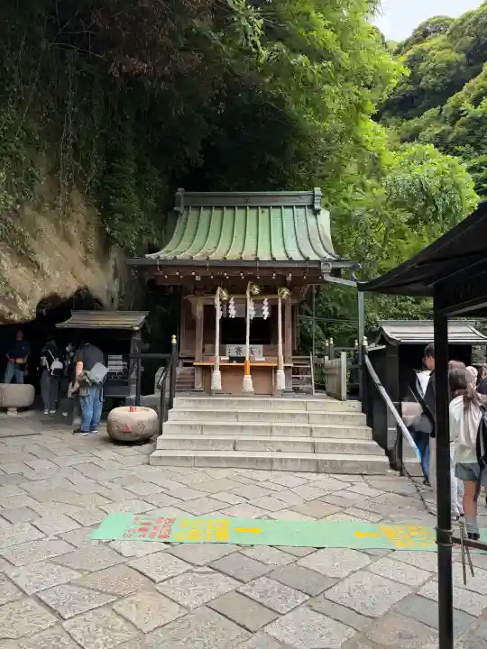 銭洗弁財天宇賀福神社(神奈川県)
