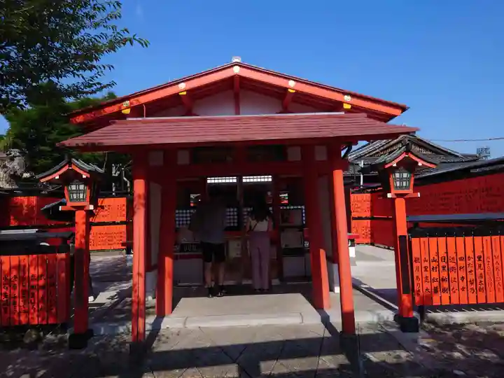 車折神社の末社・摂社
