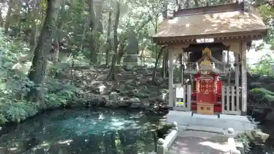 泉神社の末社・摂社