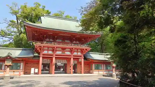 武蔵一宮氷川神社の山門・神門