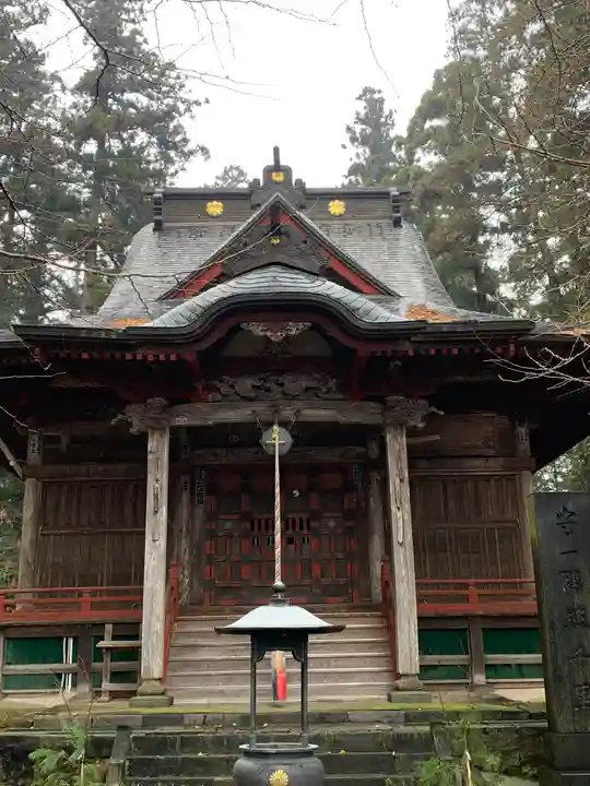 柳沢寺の本殿・本堂