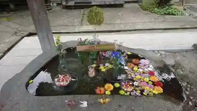 荘内神社の手水舎