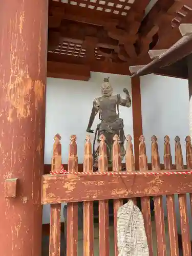 叡福寺の像